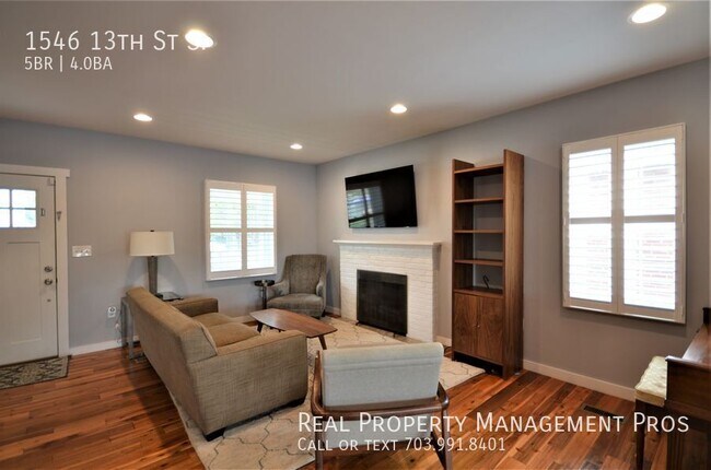 Building Photo - 1546 13th St S
