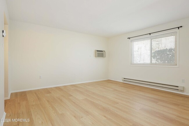 Building Photo - 38 Medford Ct