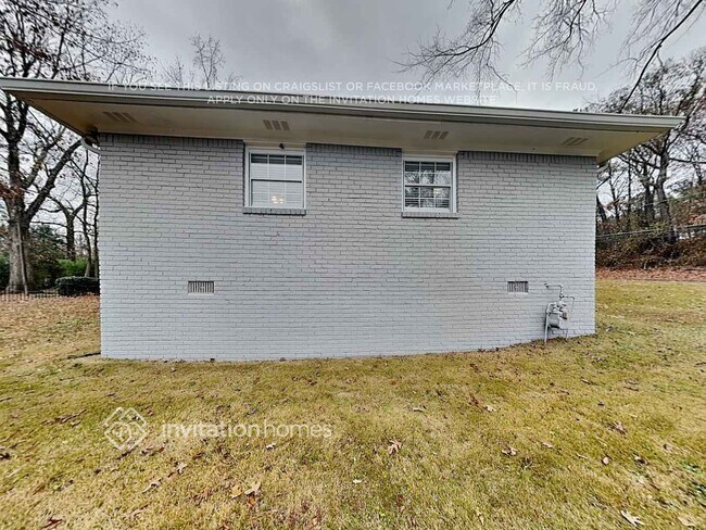 Building Photo - 1589 Mary Lou Ln SE