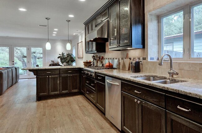 Building Photo - 5018 Shoal Creek Blvd