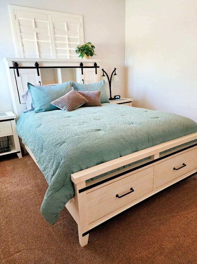 Guest bedroom - 280 E Indigo Dr