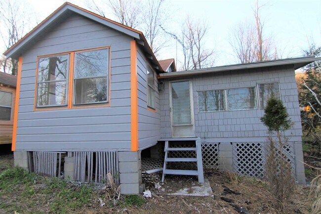 Building Photo - 71 Miller Rd