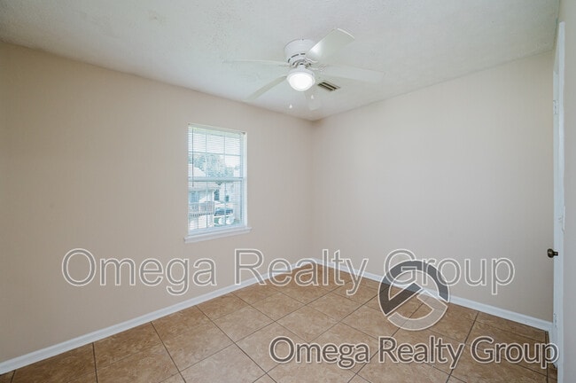 Building Photo - 821 Willow Pointe