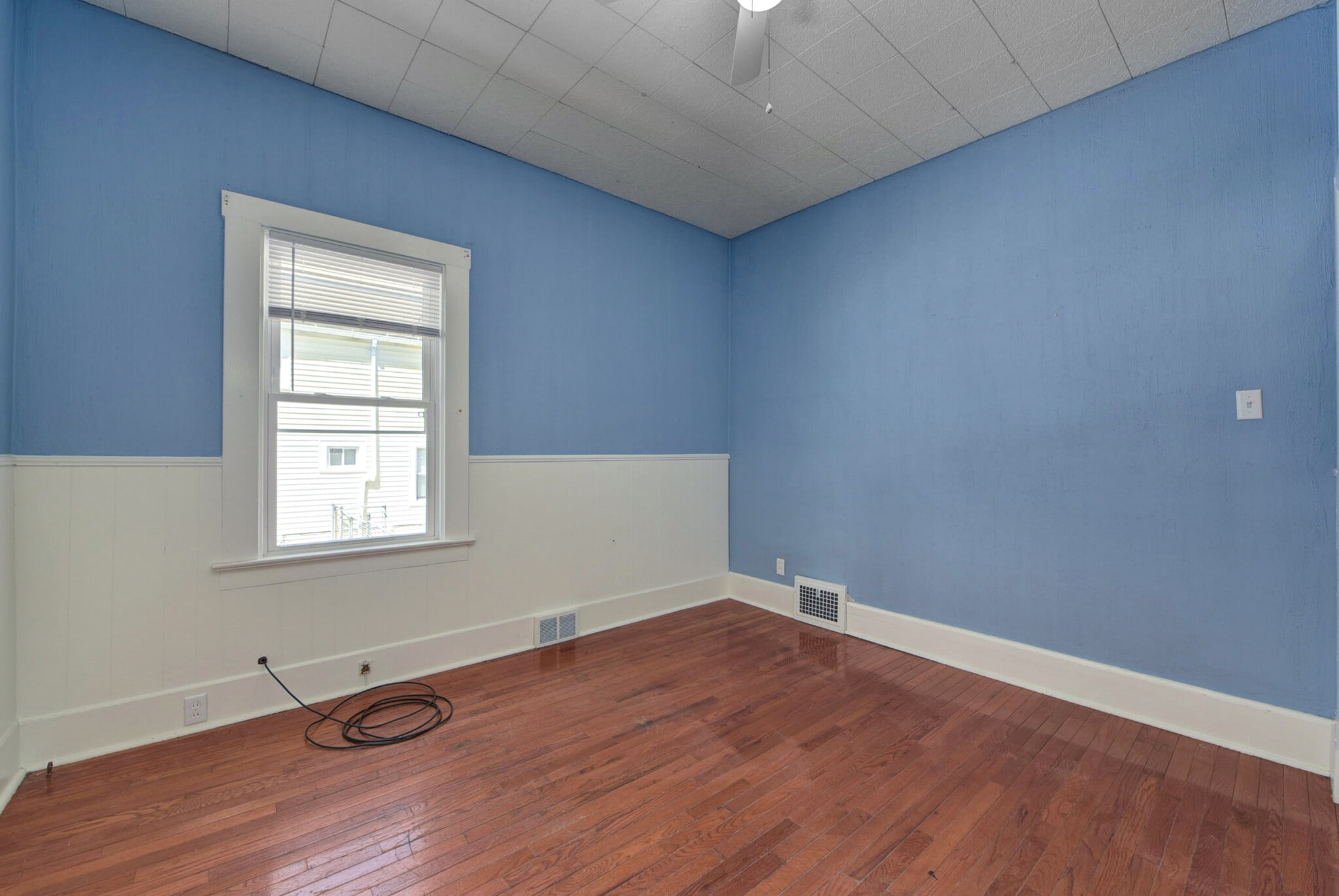 Building Photo - 1631 Lakewood Ave