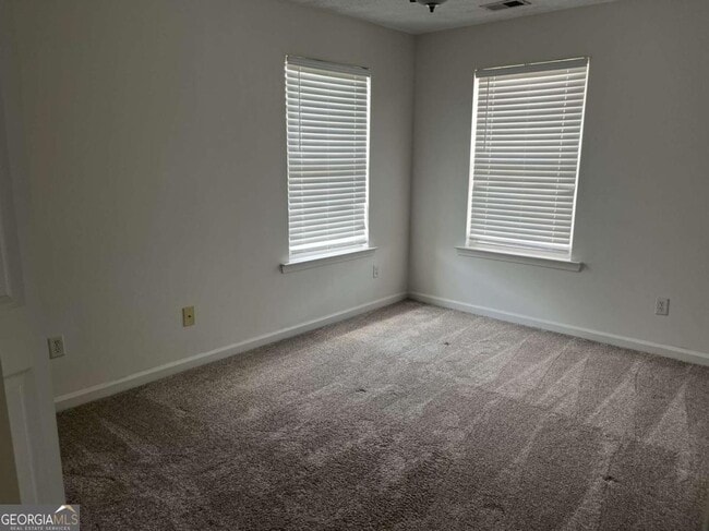 Building Photo - 3184 Elmwood Ct