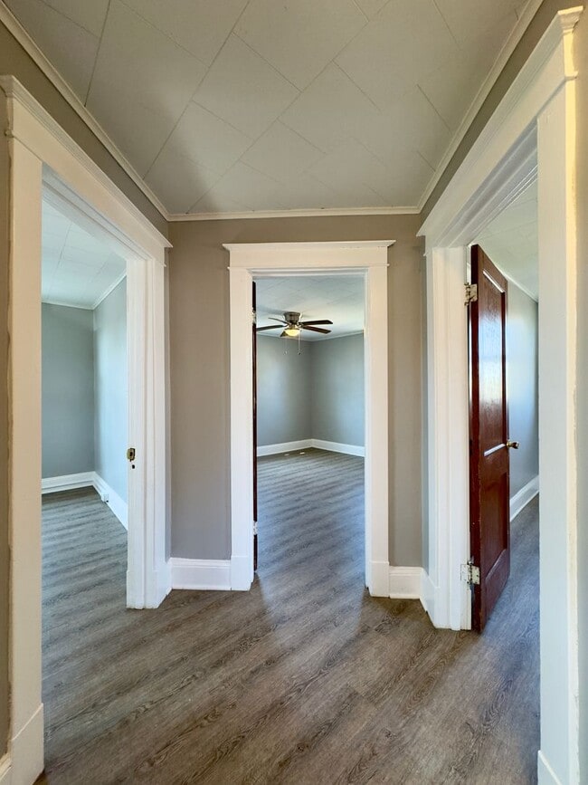 Building Photo - Charming 3 Bedroom/ 1 Bathroom Home in Dundalk, MD!