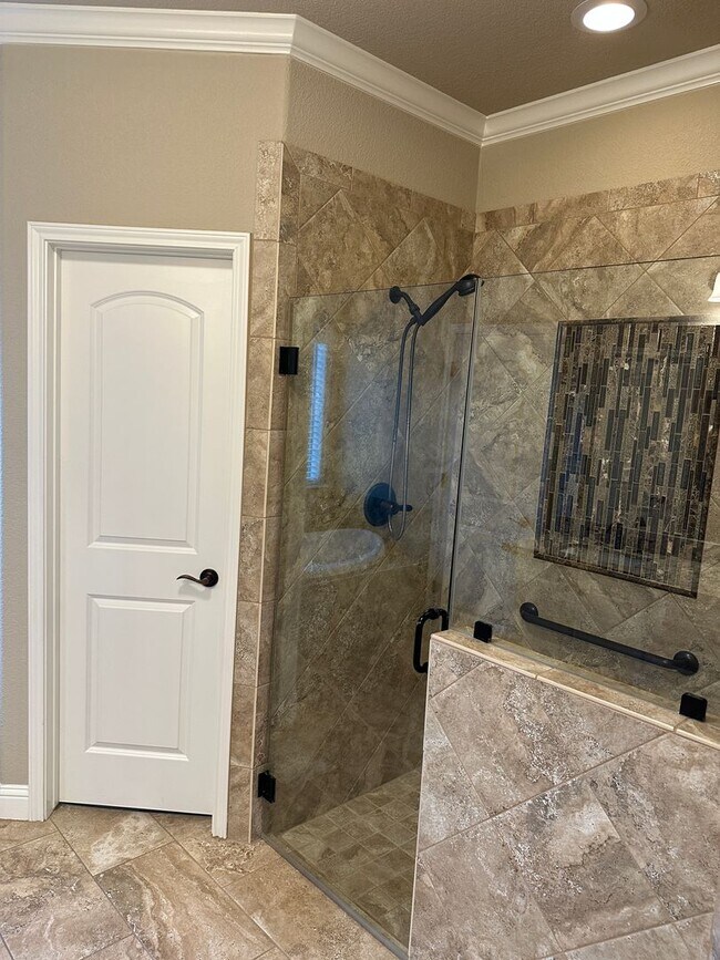 Building Photo - College Station - 4 bedrooms, 2.5 Bathroom...