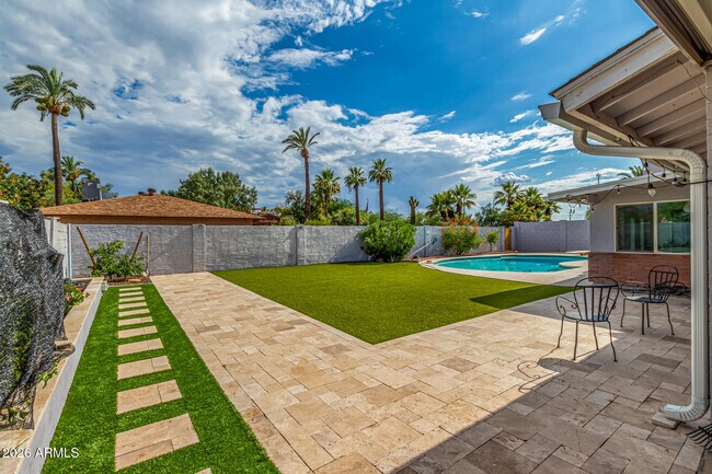 Building Photo - 1829 W Orchid Ln