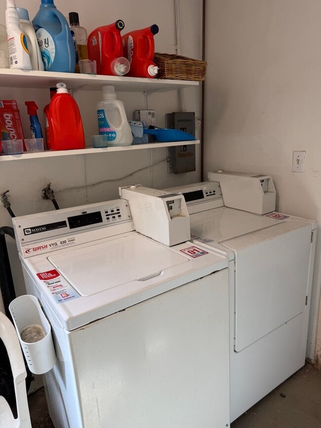 Building Photo - 1514 Chalcedony-