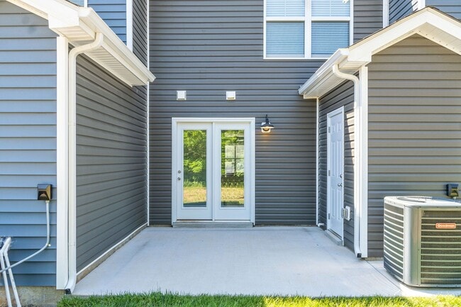 Building Photo - Nautilus Landing Luxury Townhouse