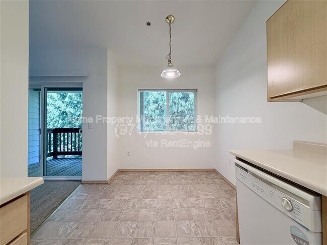 Building Photo - 10020 SW 125th Ave