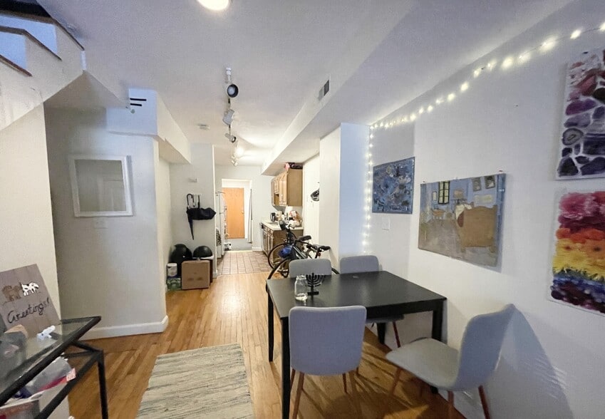 Building Photo - 59 Hemenway St