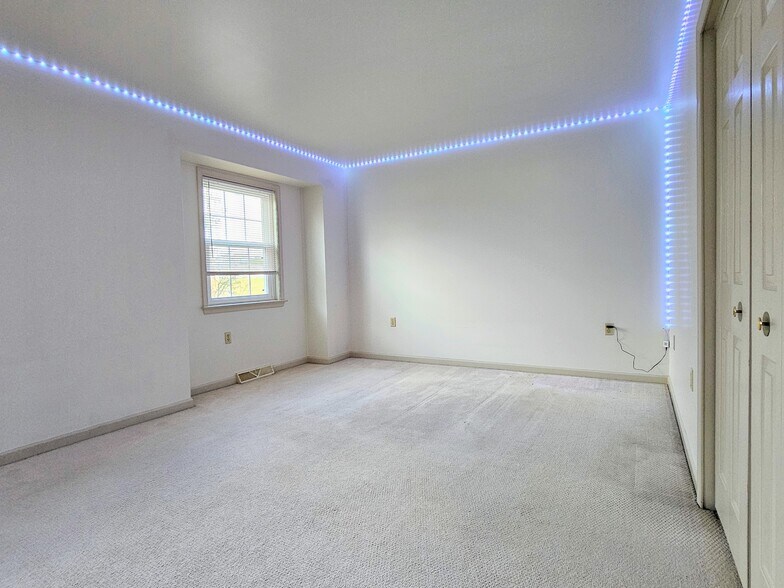 Building Photo - 66 Muddy Creek Church Rd