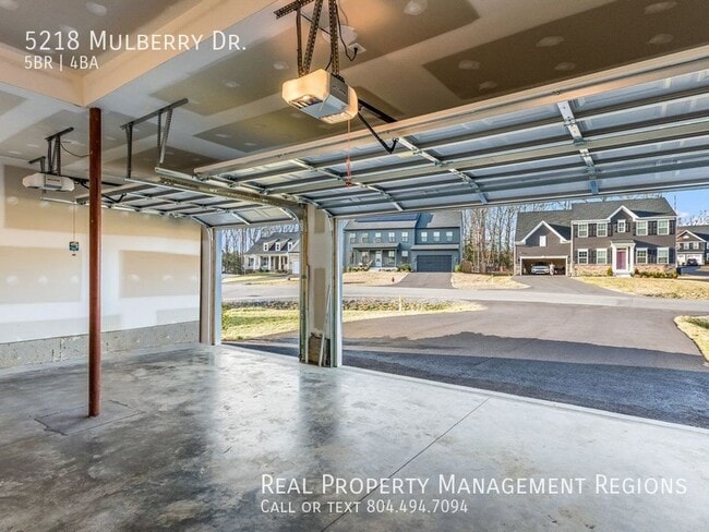 Building Photo - 5218 Mulberry Dr