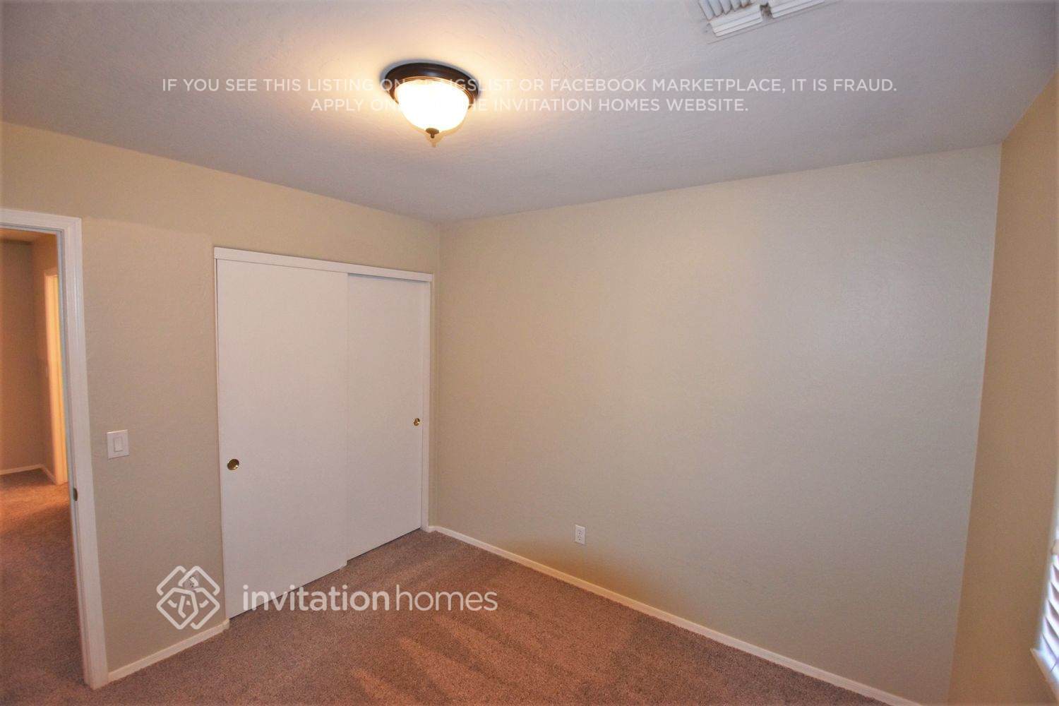 Building Photo - 8134 W Hilton Ave