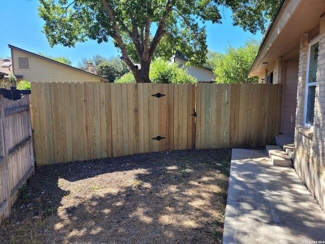 Building Photo - 11843 Burning Bnd St