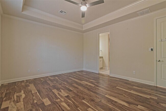 Building Photo - 11201 Zimmerman Ln