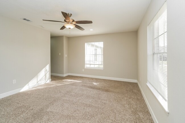 Building Photo - 5100 Goose Creek Dr