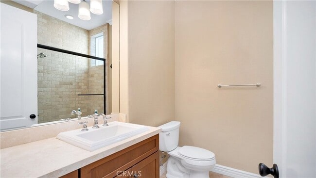 Building Photo - 431 Iris Ave