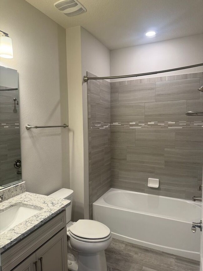 Building Photo - ISLES OF LAKE NONA POOL HOME!!