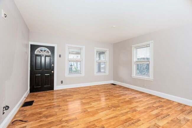 Building Photo - 86 Glover Ave