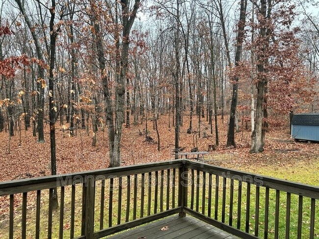 Building Photo - 107 Oakstone Run