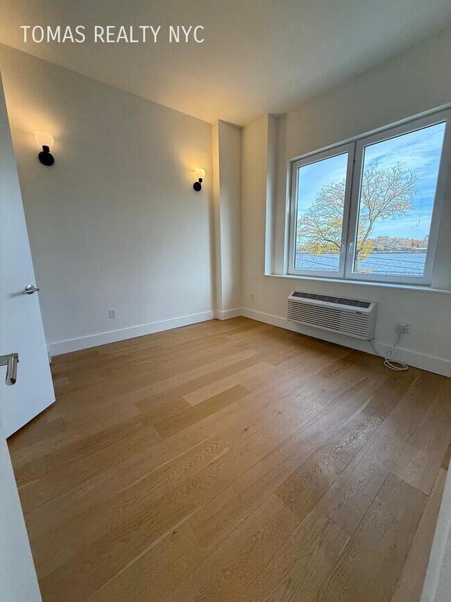 Building Photo - 3103 Sedgwick Ave