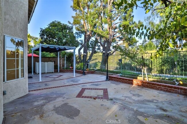 Building Photo - 176 Cll Renata
