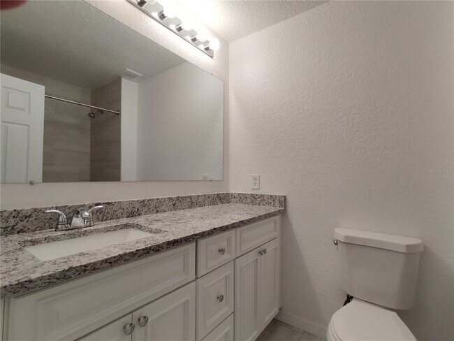 Building Photo - 538 Orange Dr