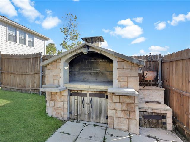 Building Photo - 3003 Creekwood Dr