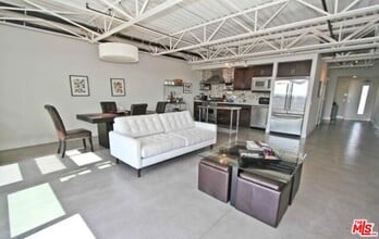 Building Photo - 4141 Glencoe Ave