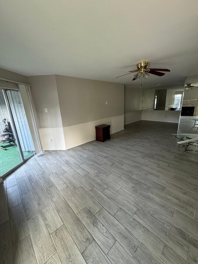 Building Photo - 8787 Brae Acres Rd