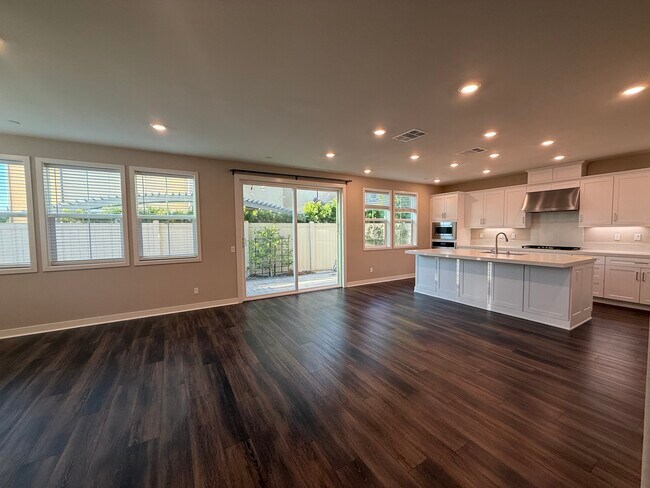 Building Photo - 6659 Encelia Pl