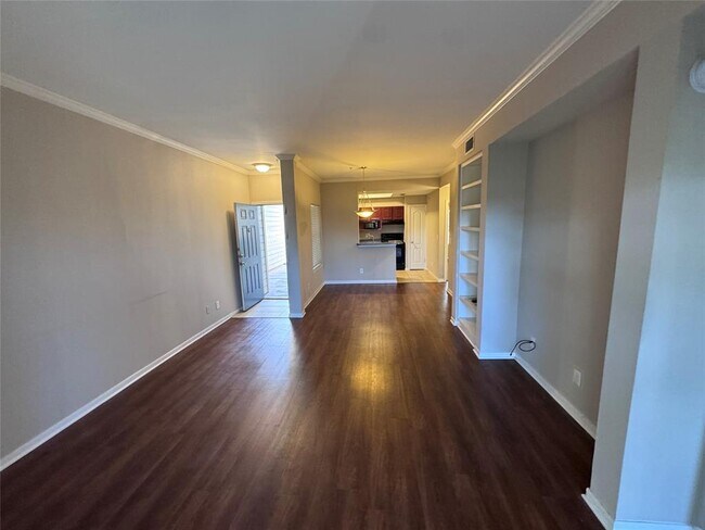 Building Photo - 6000 Shepherd Mountain Cove