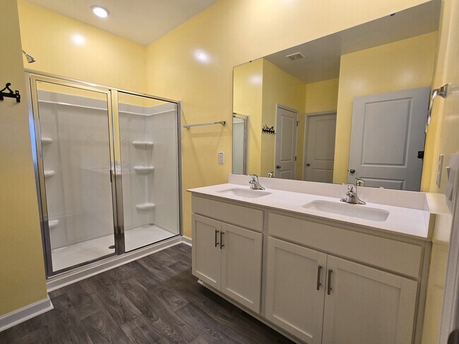 Building Photo - 276 Olivia Ct