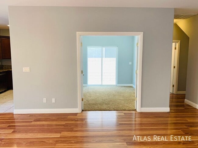 Building Photo - 6882 Majestic Palm Dr