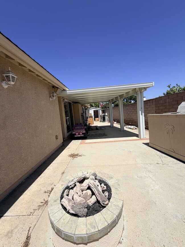 Building Photo - 6132 E Baja Dr