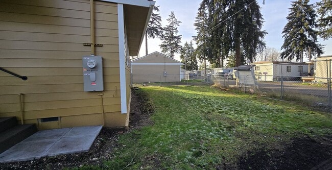 Building Photo - 14914 Woodbrook Dr SW