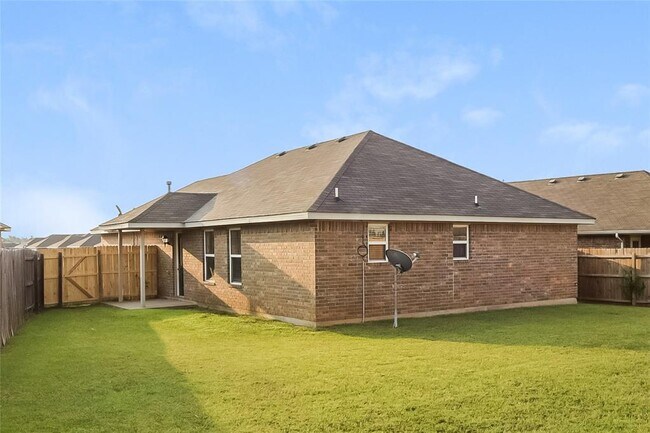 Building Photo - 8105 Frye Ln