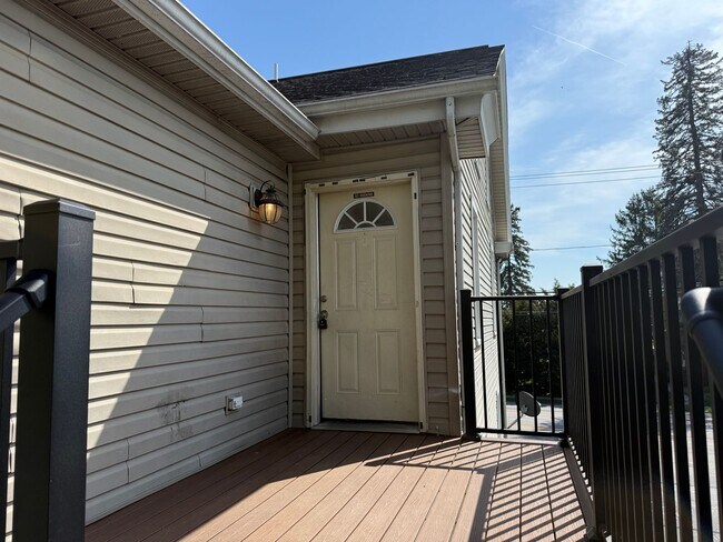 Building Photo - 3131 Lincoln Hwy E