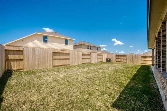 Building Photo - 5119 Whispering River Dr