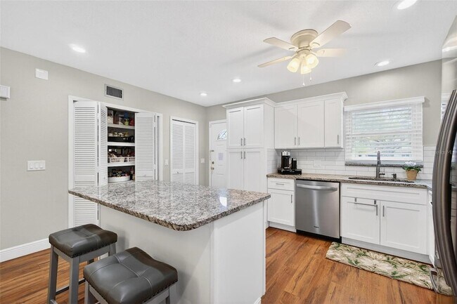 Building Photo - 2254 Norwegian Dr