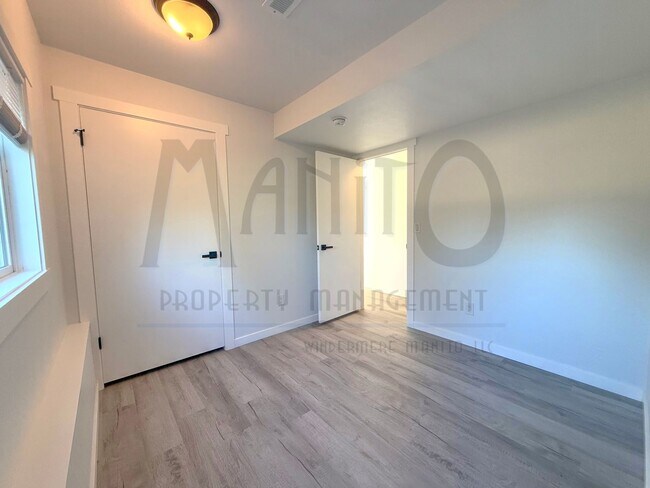 Building Photo - Spacious Nine Mile Home On Acreage