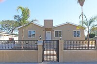 Building Photo - Upgraded 4+2.5 in Reseda w/all appliances ...