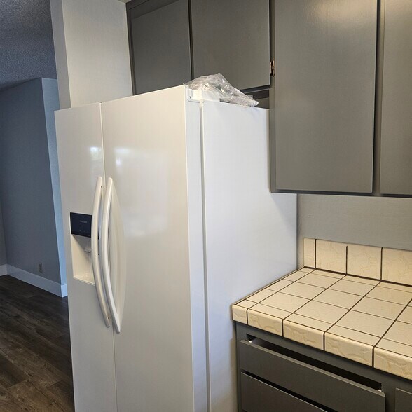 Building Photo - 2838 Saint Denis Dr