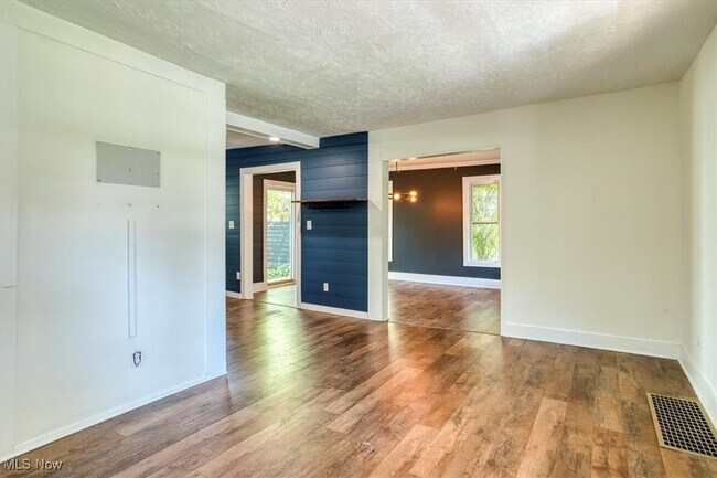 Building Photo - 138 Court St