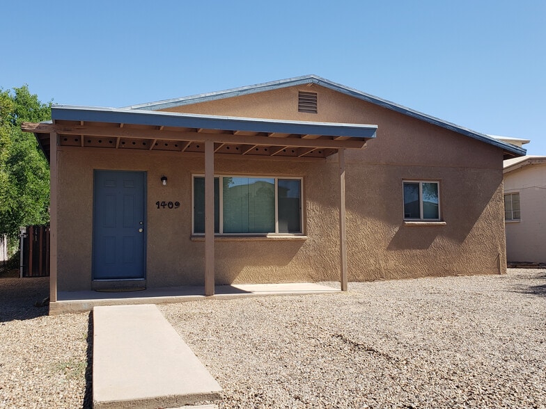 Building Photo - 1409 E Elm St