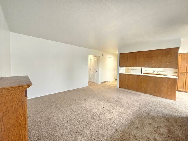 Building Photo - 12205 N Freya St