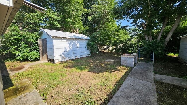 Building Photo - 531 E Curtis Dr