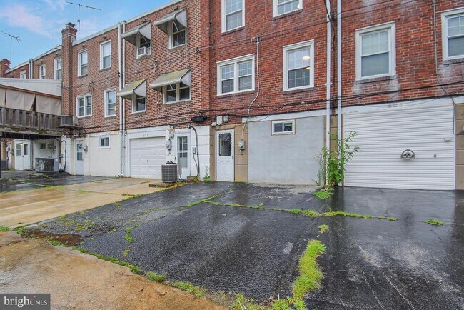 Building Photo - 505 Stratford Rd